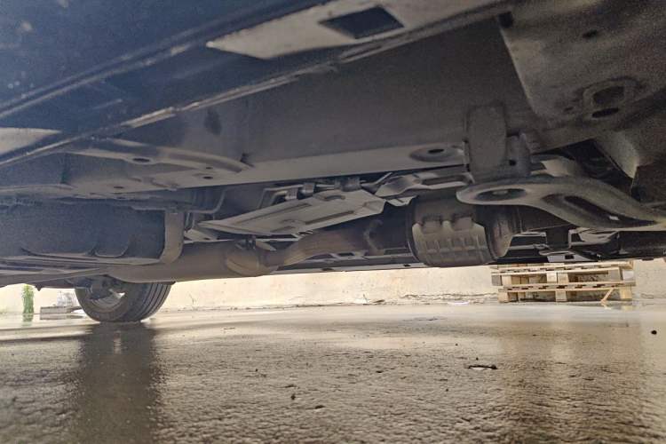 Used GAC Trumpchi M8 2023 Lingxiu Series 390T Prestige Edition Chassis Front Right