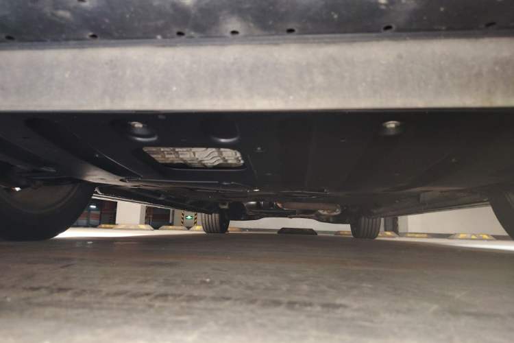 Used GAC Trumpchi M8 2023 Zongshi Series Dual-Motor Supreme Edition Chassis Front