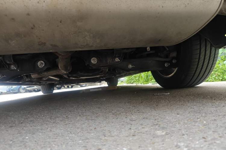 Used GAC Trumpchi M8 2023 Zongshi Series Dual-Motor Flagship Edition Chassis Rear