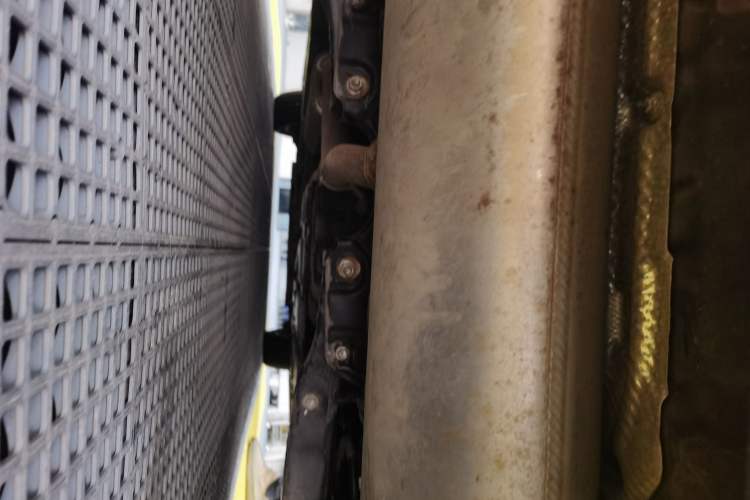 Used GAC Trumpchi M8 2023 Zongshi Series Dual-Motor YuZun Edition Chassis Rear
