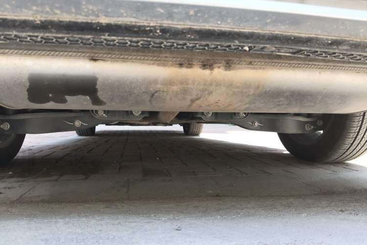Used GAC Trumpchi M8 2023 Zongshi Series Dual-Motor Supreme Edition Chassis Rear