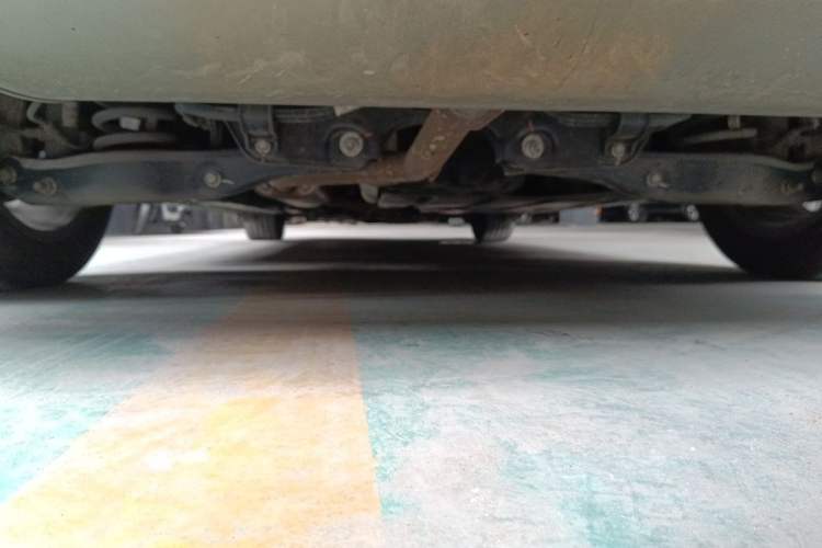 Used GAC Trumpchi M8 2023 Zongshi Series Dual-Motor Flagship Edition Chassis Rear