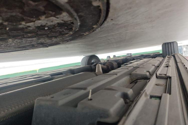 Used GAC Trumpchi M8 2023 Zongshi Series Dual-Motor YuZun Edition Chassis Rear Left