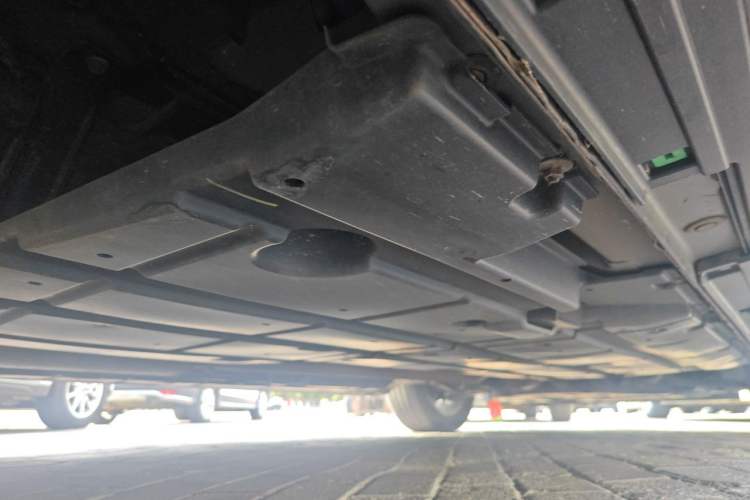 Used GAC Trumpchi M8 2023 Zongshi Series Dual-Motor YuZun Edition Chassis Rear Right