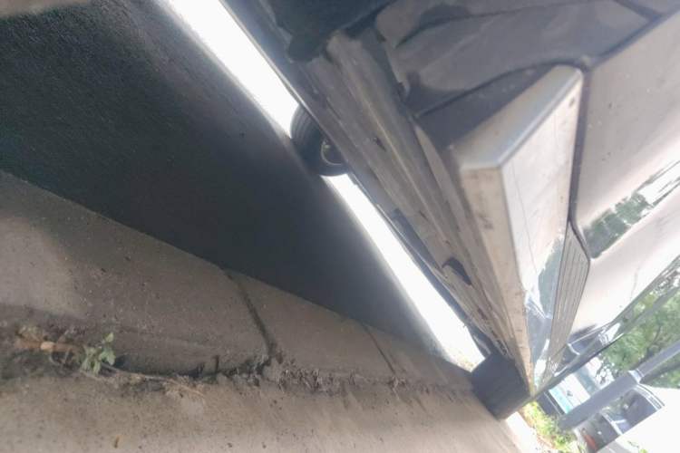 Used GAC Trumpchi M8 2023 Zongshi Series Dual-Motor Flagship Edition Chassis Rear Right