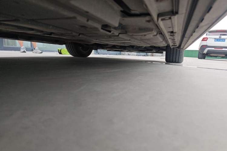 Used GAC Trumpchi M8 2023 Zongshi Series Dual-Motor YuZun Edition Chassis Rear Right