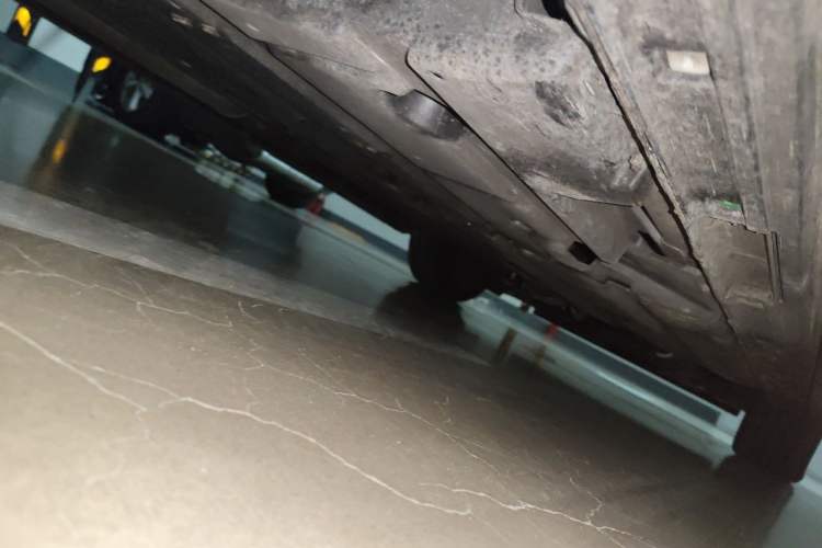Used GAC Trumpchi M8 2023 Zongshi Series 400T Flagship Edition Chassis Rear Right