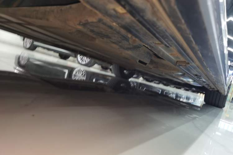 Used GAC Trumpchi M8 2023 Zongshi Series 400T Ultimate Edition Chassis Rear Right