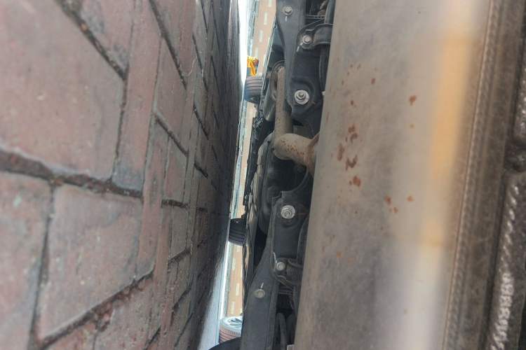 Used GAC Trumpchi M8 2023 Zongshi Series Dual-Motor YuZun Edition Chassis Rear