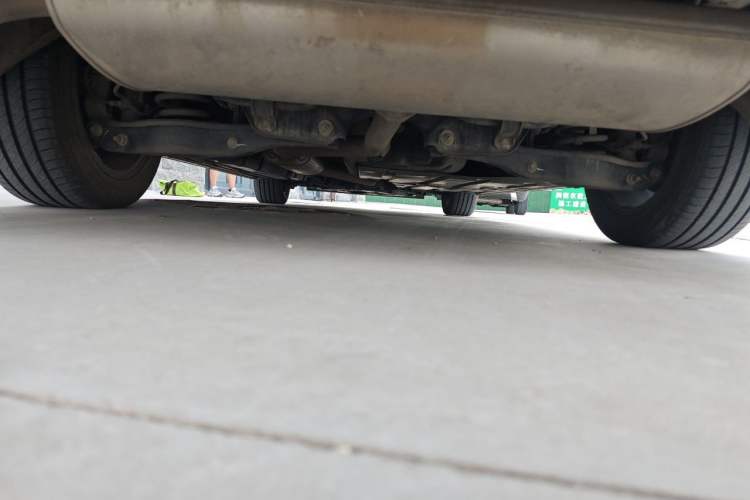 Used GAC Trumpchi M8 2023 Zongshi Series Dual-Motor YuZun Edition Chassis Rear