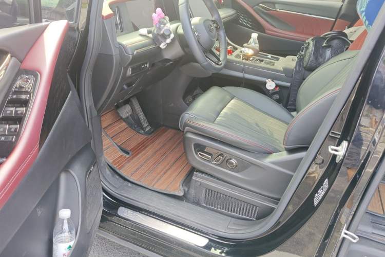 Used GAC Trumpchi M8 2023 Zongshi Series Dual-Motor YuZun Edition Driver Seat