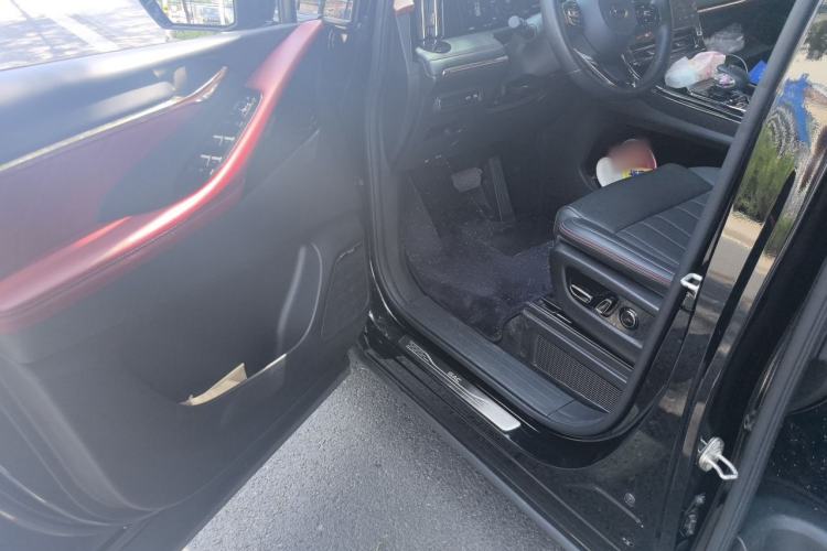 Used GAC Trumpchi M8 2023 Zongshi Series Dual-Motor YuZun Edition Driver Seat