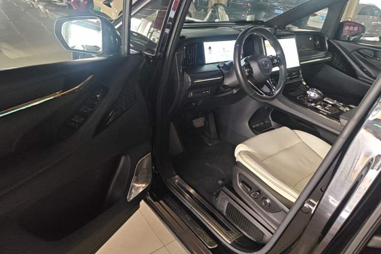 Used GAC Trumpchi M8 2023 Zongshi Series Dual-Motor YuZun Edition Driver Seat