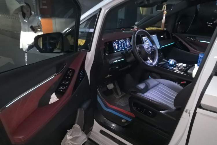 Used GAC Trumpchi M8 2023 Zongshi Series Dual-Motor Supreme Edition Driver Seat