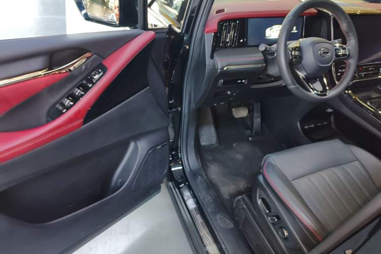 Used GAC Trumpchi M8 2023 Zongshi Series Dual-Motor YuZun Edition Driver Seat