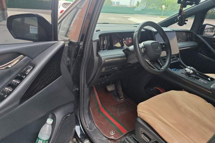 Used GAC Trumpchi M8 2023 Zongshi Series Dual-Motor YuZun Edition Driver Seat