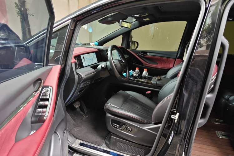 Used GAC Trumpchi M8 2023 Zongshi Series Dual-Motor YuZun Edition Driver Seat