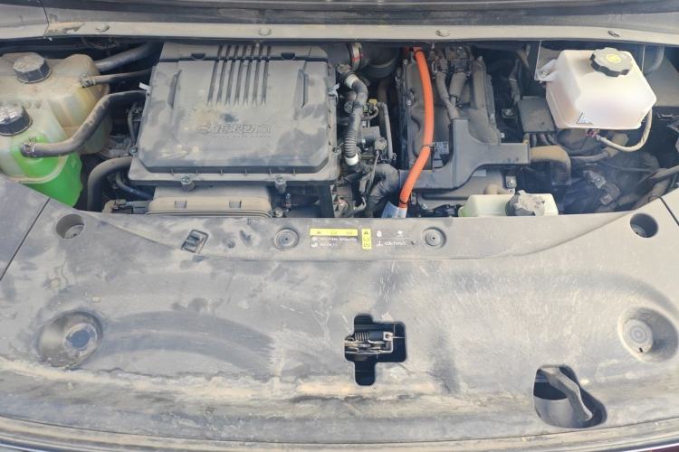 Used GAC Trumpchi M8 2023 Zongshi Series Dual-Motor YuZun Edition Engine Bay