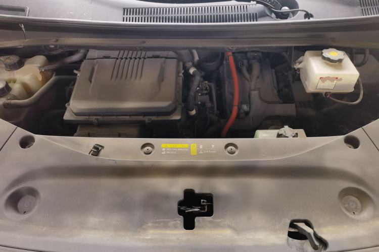 Used GAC Trumpchi M8 2023 Zongshi Series Dual-Motor YuZun Edition Engine Bay