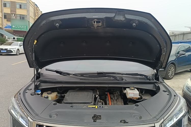 Used GAC Trumpchi M8 2023 Zongshi Series Dual-Motor Flagship Edition Engine Bay