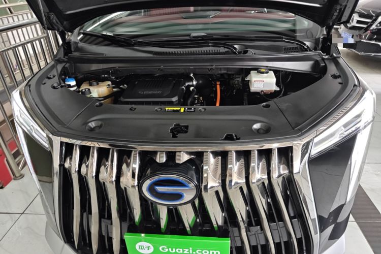 Used GAC Trumpchi M8 2023 Zongshi Series Dual-Motor YuZun Edition Engine Bay