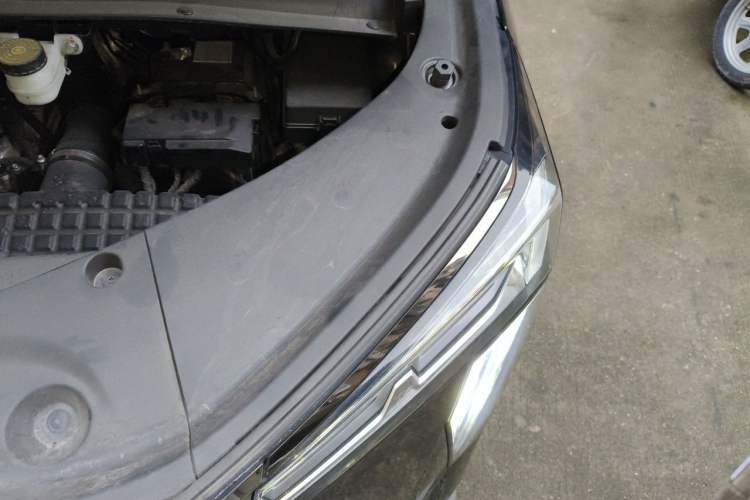 Used GAC Trumpchi M8 2023 Zongshi Series 400T Ultimate Edition Engine Bay Left