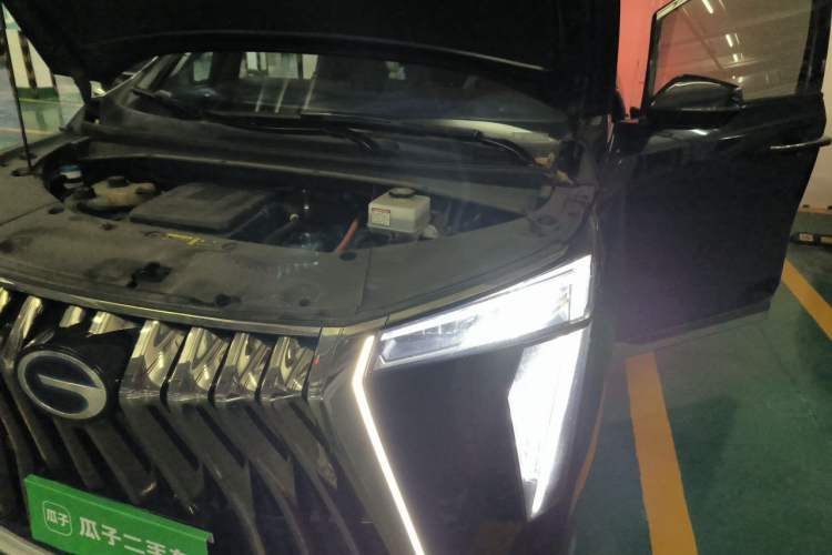 Used GAC Trumpchi M8 2023 Zongshi Series Dual-Motor YuZun Edition Engine Bay Left