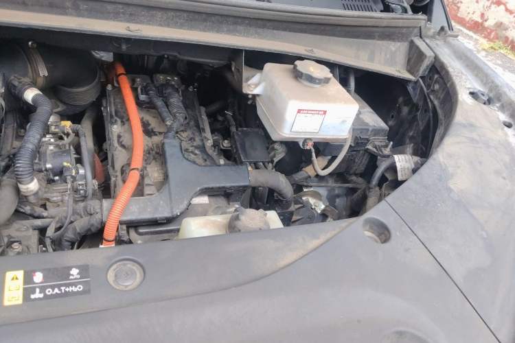 Used GAC Trumpchi M8 2023 Zongshi Series Dual-Motor Flagship Edition Engine Bay Left