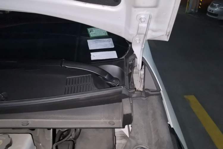 Used GAC Trumpchi M8 2023 Zongshi Series Dual-Motor Supreme Edition Engine Bay Left