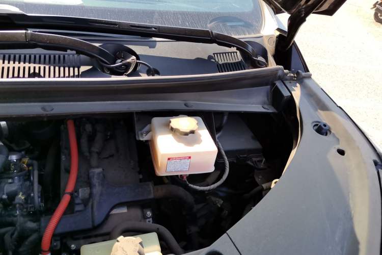 Used GAC Trumpchi M8 2023 Zongshi Series Dual-Motor Supreme Edition Engine Bay Left
