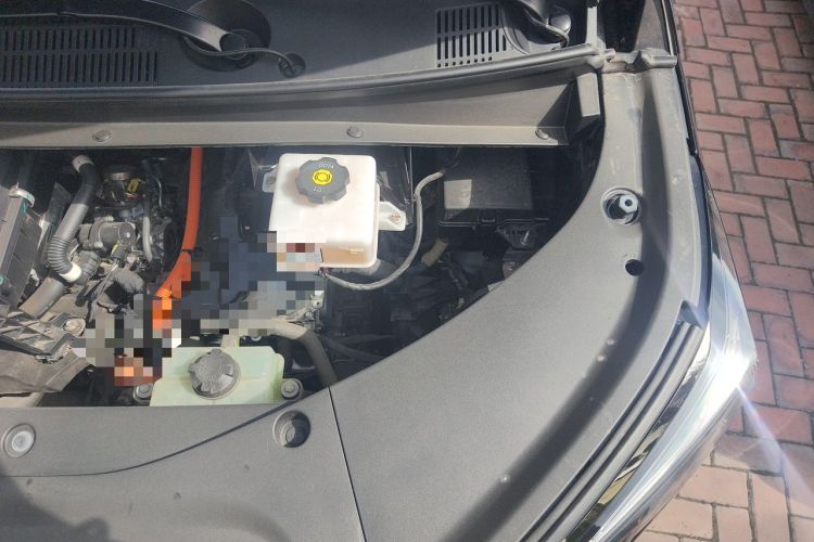 Used GAC Trumpchi M8 2023 Zongshi Series Dual-Motor YuZun Edition Engine Bay Left