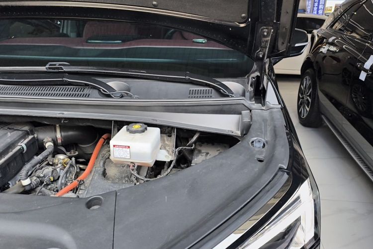 Used GAC Trumpchi M8 2023 Zongshi Series Dual-Motor Flagship Edition Engine Bay Left