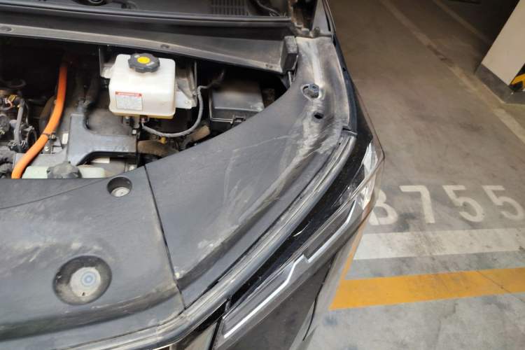 Used GAC Trumpchi M8 2023 Zongshi Series Dual-Motor Supreme Edition Engine Bay Left