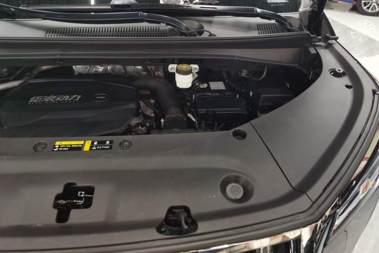 Used GAC Trumpchi M8 2023 Zongshi Series 400T Ultimate Edition Engine Bay Left