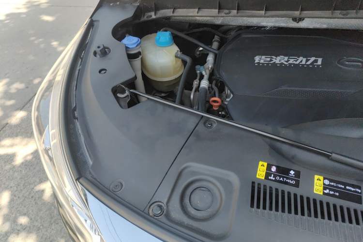 Used GAC Trumpchi M8 2023 Lingxiu Series 390T Prestige Edition Engine Bay Right