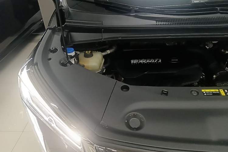 Used GAC Trumpchi M8 2023 Zongshi Series 400T Flagship Edition Engine Bay Right