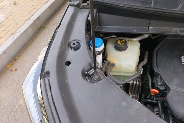 Used GAC Trumpchi M8 2023 Zongshi Series 400T Ultimate Edition Engine Bay Right