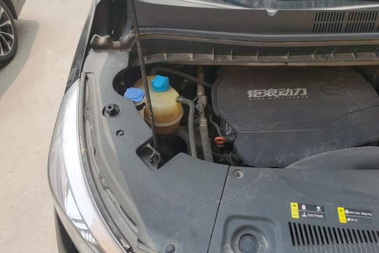 Used GAC Trumpchi M8 2023 Lingxiu Series 390T Luxury Edition Engine Bay Right