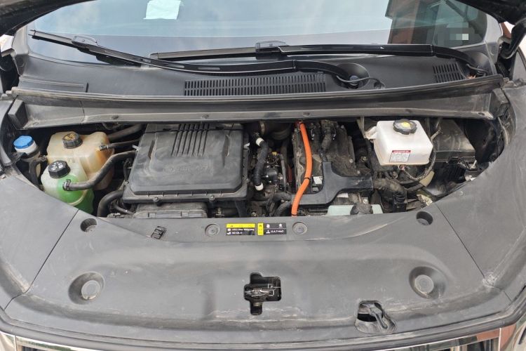 Used GAC Trumpchi M8 2023 Zongshi Series Dual-Motor YuZun Edition Engine Bay