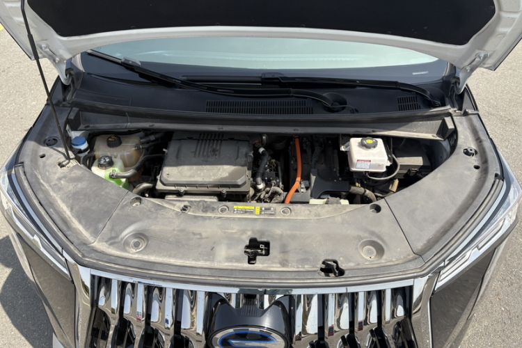Used GAC Trumpchi M8 2023 Zongshi Series Dual-Motor YuZun Edition Engine Bay