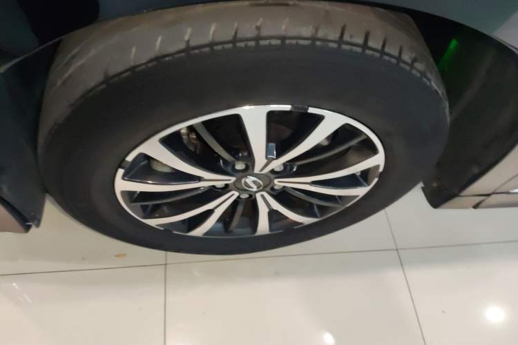 Used GAC Trumpchi M8 2023 Lingxiu Series 390T Deluxe Edition Exterior 1
