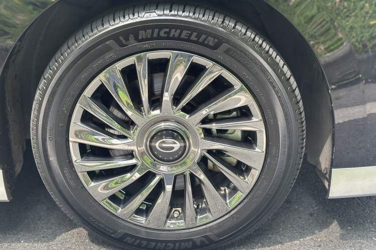 Used GAC Trumpchi M8 2023 Zongshi Series Dual-Motor YuZun Edition Exterior 14
