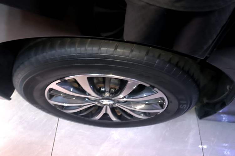 Used GAC Trumpchi M8 2023 Lingxiu Series 390T Deluxe Edition Exterior 2