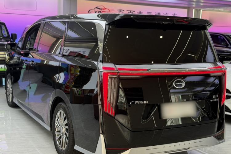 Used GAC Trumpchi M8 2023 Zongshi Series Dual-Motor YuZun Edition Exterior 2
