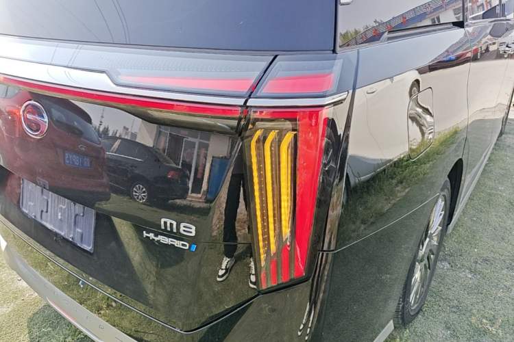 Used GAC Trumpchi M8 2023 Zongshi Series Dual-Motor Supreme Edition Exterior 3