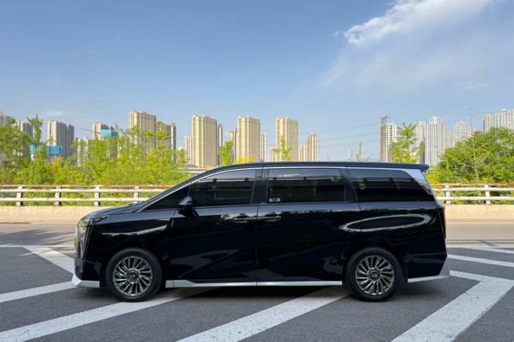 Used GAC Trumpchi M8 2023 Zongshi Series 400T Flagship Edition Exterior 3
