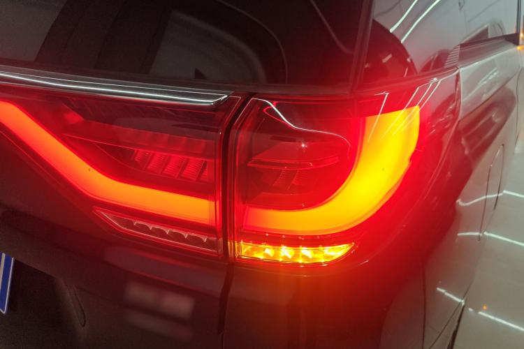 Used GAC Trumpchi M8 2023 Lingxiu Series 390T Prestige Edition Exterior 3