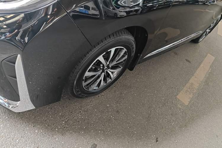 Used GAC Trumpchi M8 2023 Lingxiu Series 390T Deluxe Edition Exterior 4