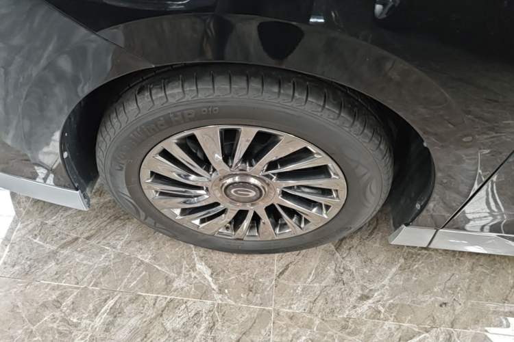 Used GAC Trumpchi M8 2023 Zongshi Series Dual-Motor YuZun Edition Exterior 4