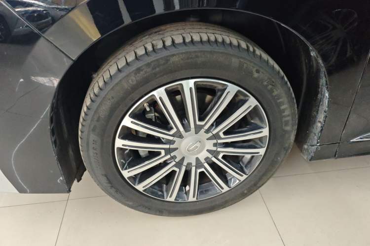 Used GAC Trumpchi M8 2023 Lingxiu Series 390T Prestige Edition Exterior 4